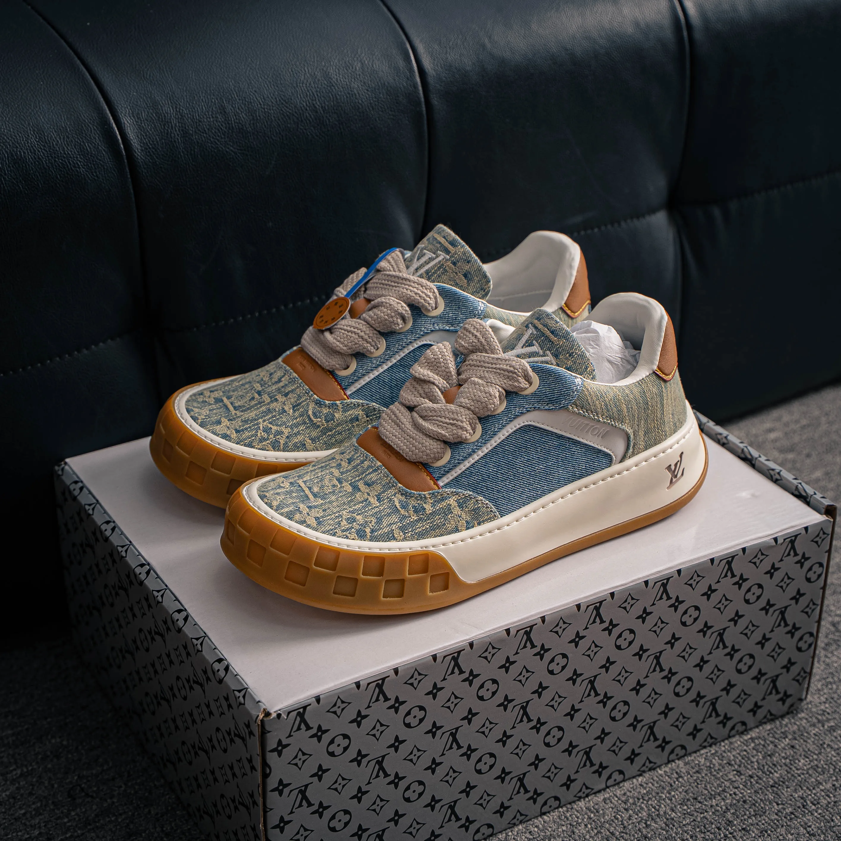 # LV LOUIS VUITTON Tilted Low Sneakers Series Low-Top Retro Versatile Skate Shoes 2026 Skate Shoes Shoes